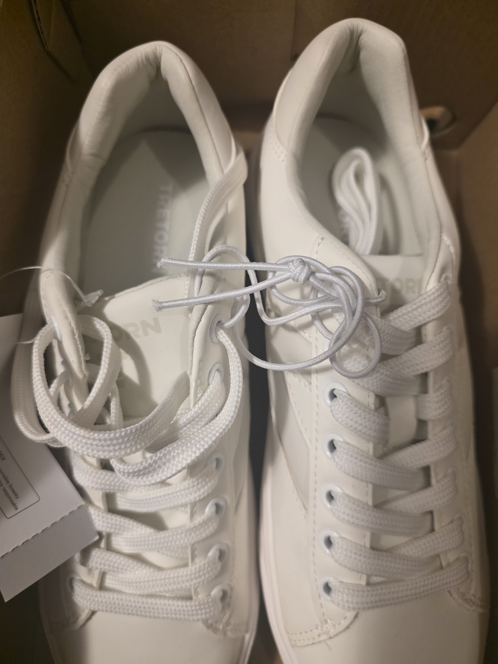 Women  White Casual Lace-Up Sneakers